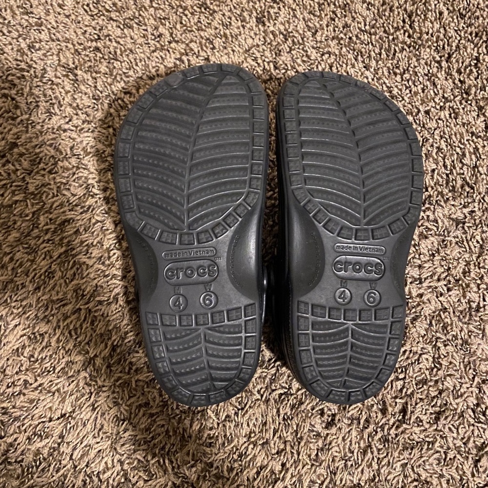 Black fur lined crocs